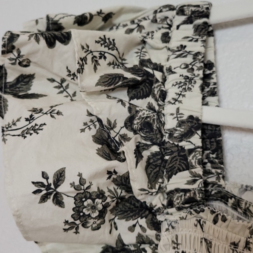 LINI Ophelia Smocked Flutter Sleeve Midi Dress Black Ivory Floral XS. Worn once - Picture 5 of 8